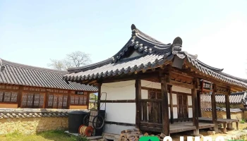 황산전통한옥마을 - 경상남도 거창군 위천면 황산2길 황산전통한옥마을 - 경상남도 거창군 위천면 황산2길