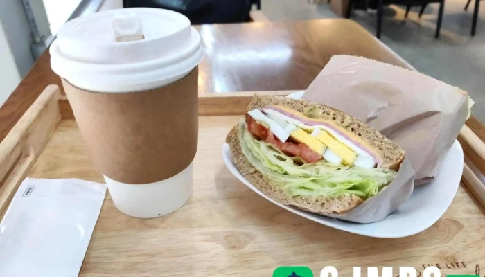 Kape Seuming Seutyudio Eumsigeumryo - 성동구