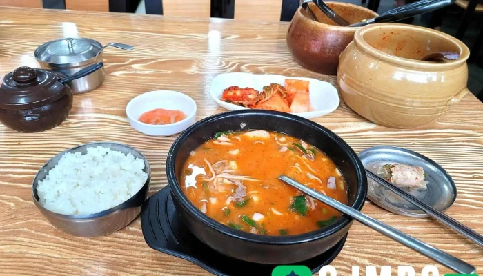 Senteureolpeoseun Pyeongtaeg Hotel Eumsigeumryo - 평택시