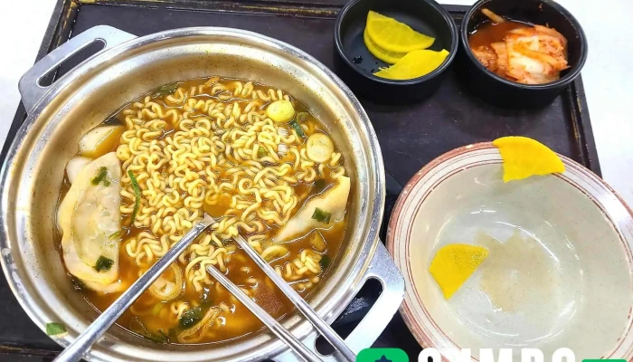 Yonginhyugeso Gangreungbanghyang Eumsig - 용인시